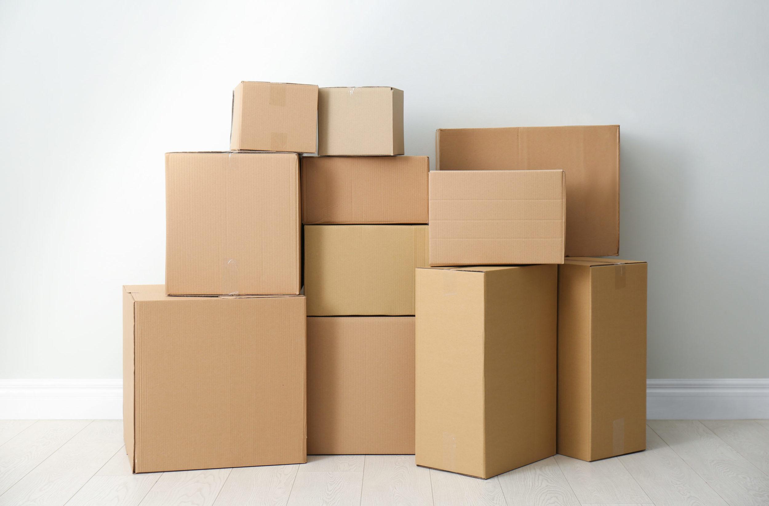 cartons, déménagement, tour du monde